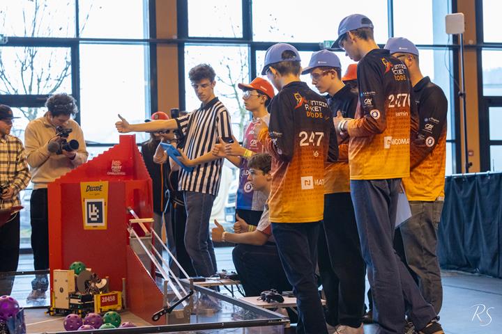  FIRST TECH CHALLENGE : Le challenge robotique 