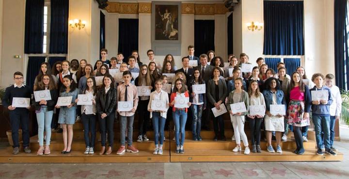 Une plume du collège à Paris