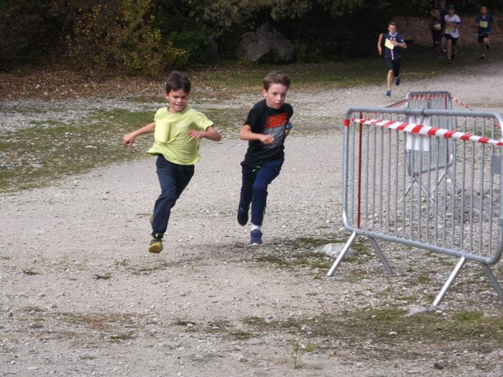 Mets tes baskets et bats la maladie!