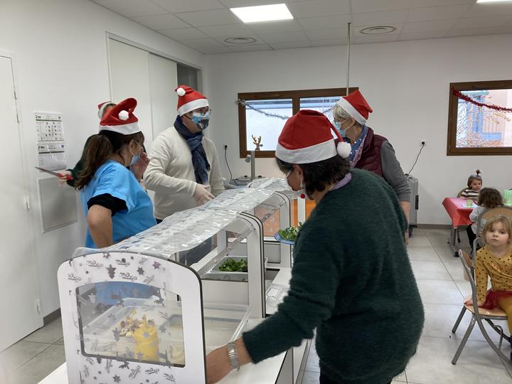 Repas de Noël dans les écoles