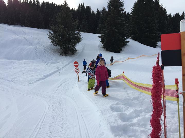 Les CE1 au Plateau des Glières