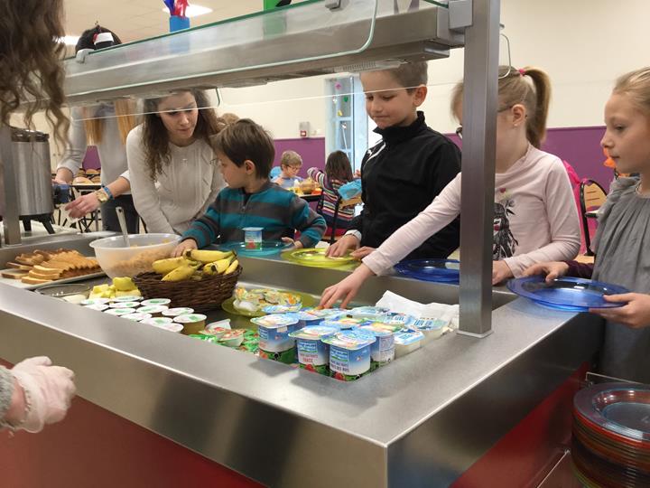 Petit déjeuner à l'école pour les CP