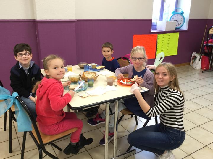 Petit déjeuner à l'école pour les CP