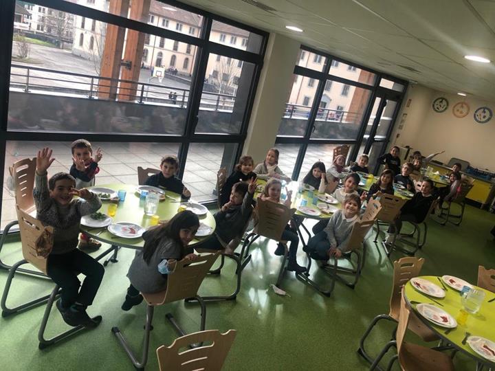 Repas de Noël dans les écoles